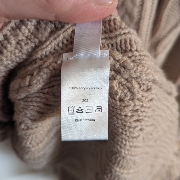 NWOT Venus cable knit cardigan - Picture 5 of 7